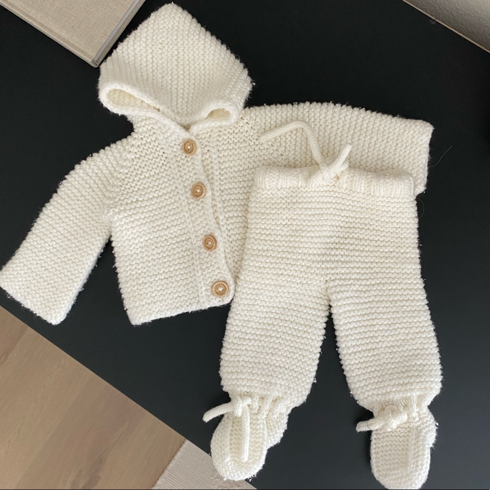 Newborn knit outfit